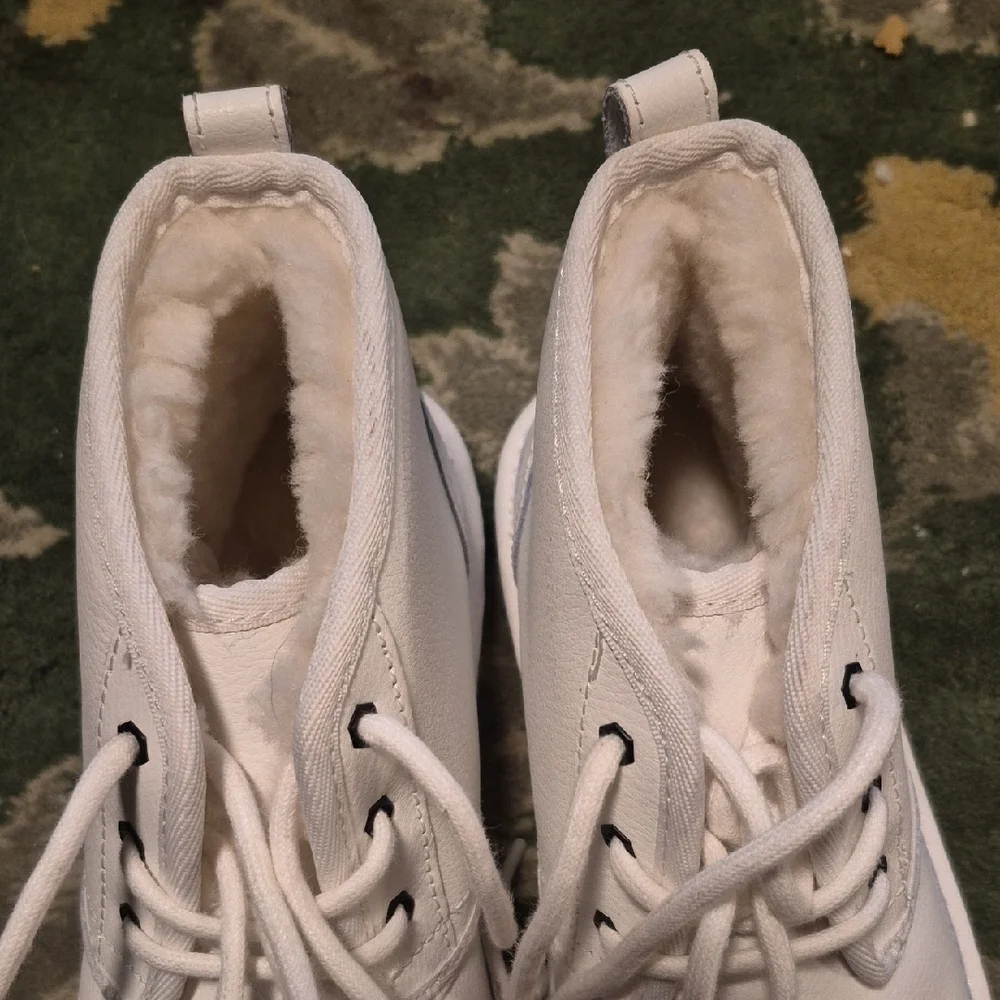 UGG Kids White Cozy Boots - Picture 6 of 7